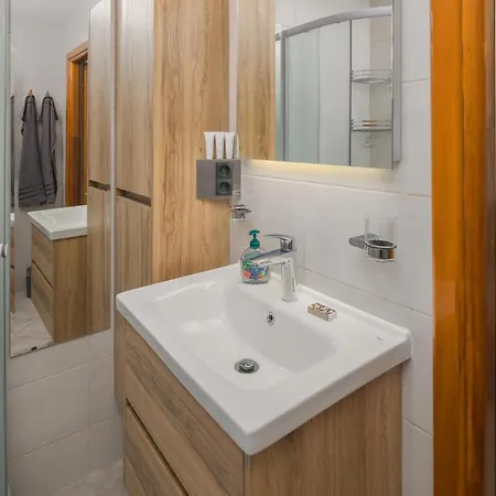 1 Bedroom In Micetici Ladrovici