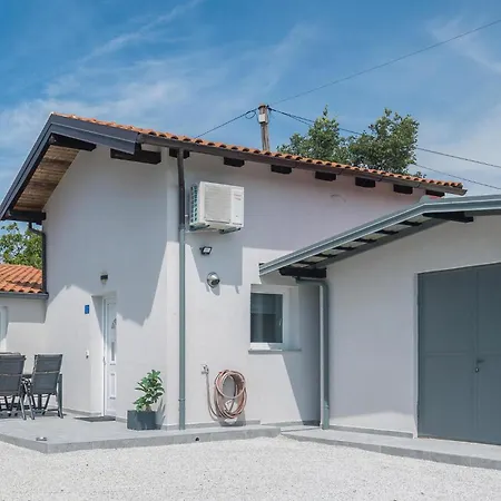 1 Bedroom In Micetici * Ladrovici